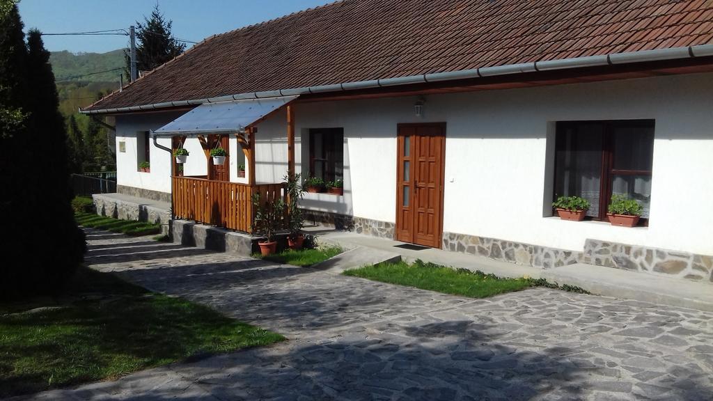 Kemencés Vendégház Mikohaza Extérieur photo